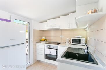 Familienferienwohnungen am Meer Podstrana, Split - 13725