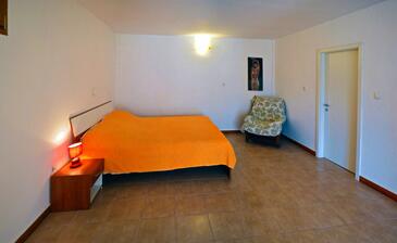 Ferienwohnungen mit Parkplatz Jadranovo, Crikvenica - 13729