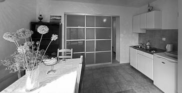 Ferienwohnungen mit Parkplatz Jadranovo, Crikvenica - 13729