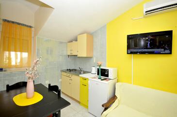 Apartments with parking space Okrug Donji, Čiovo - 13732