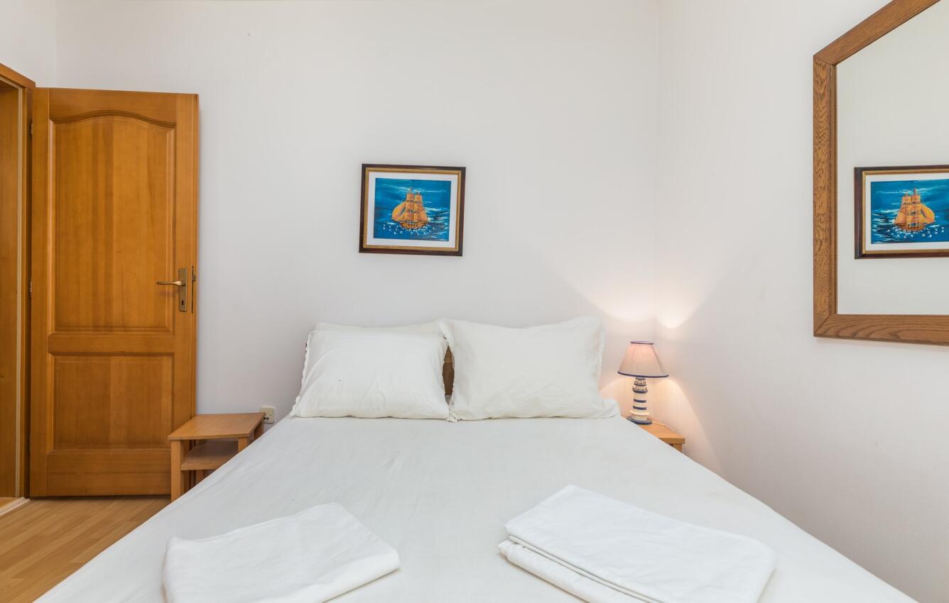 A-13742-a - Private accommodation - Apartments and rooms with parking space Fažana