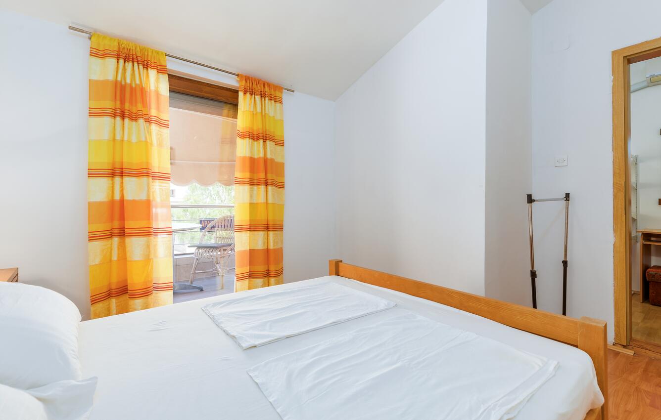 A-13742-b - Private accommodation - Apartments and rooms with parking space Fažana