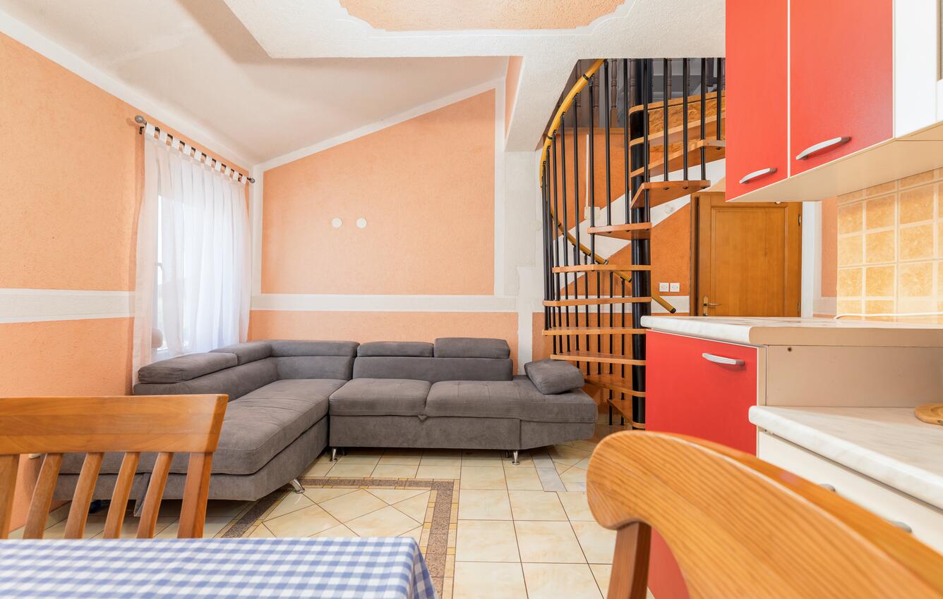 A-13742-b - Private accommodation - Apartments and rooms with parking space Fažana
