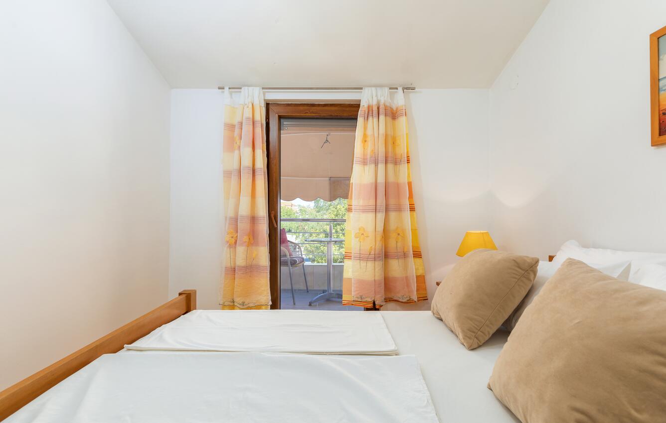 A-13742-c - Private accommodation - Apartments and rooms with parking space Fažana