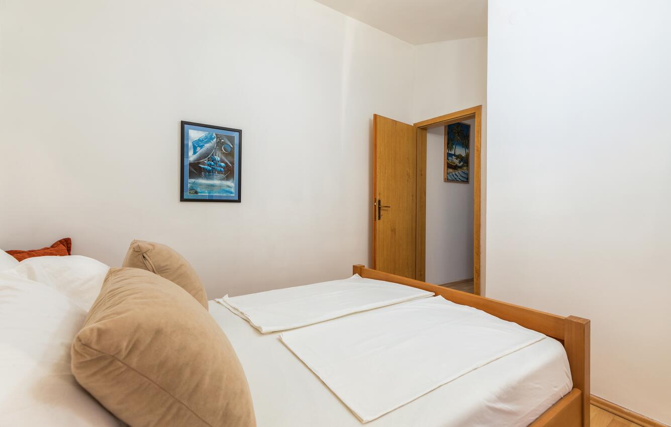 A-13742-c - Private accommodation - Apartments and rooms with parking space Fažana