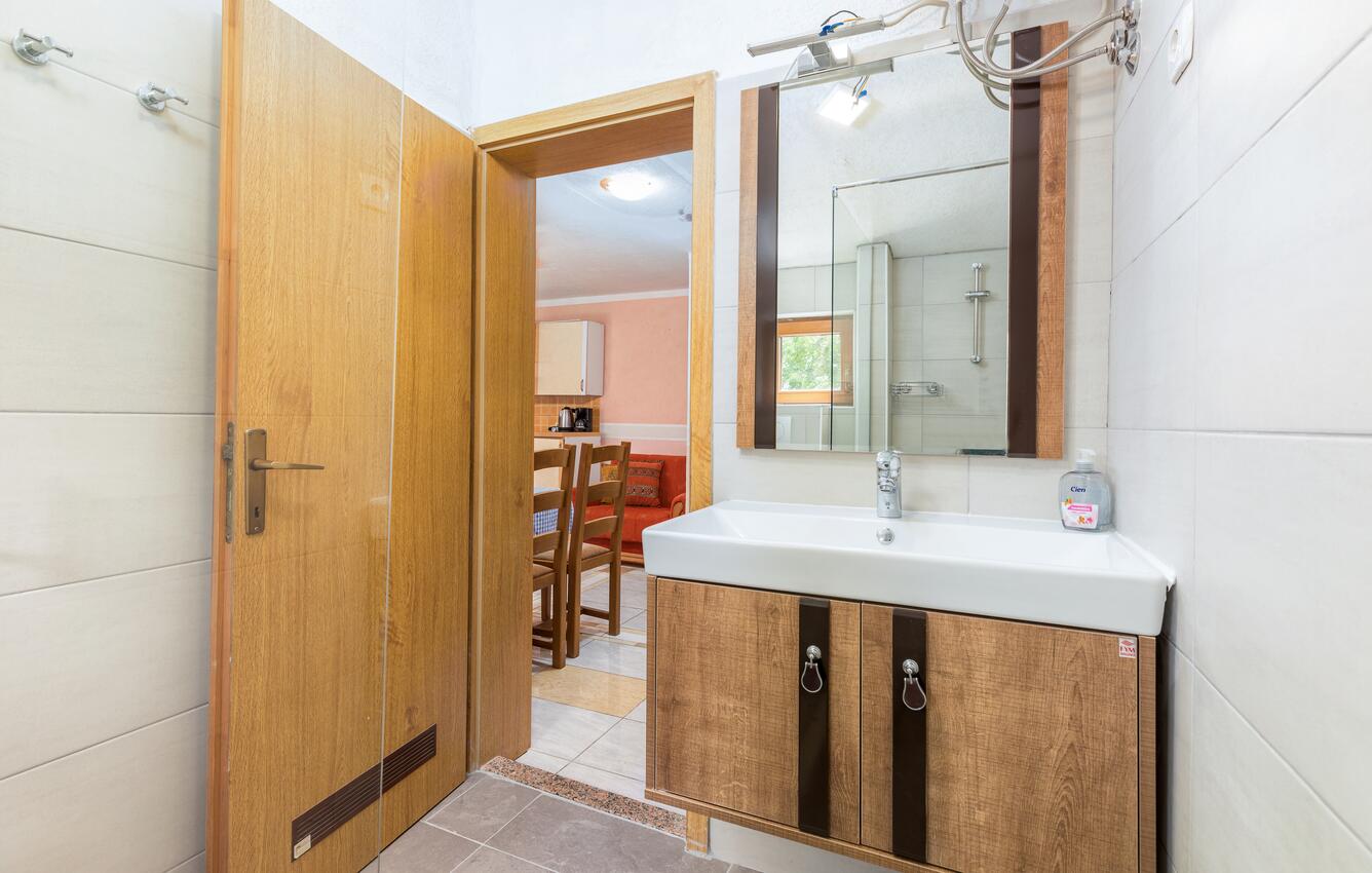 A-13742-d - Private accommodation - Apartments and rooms with parking space Fažana