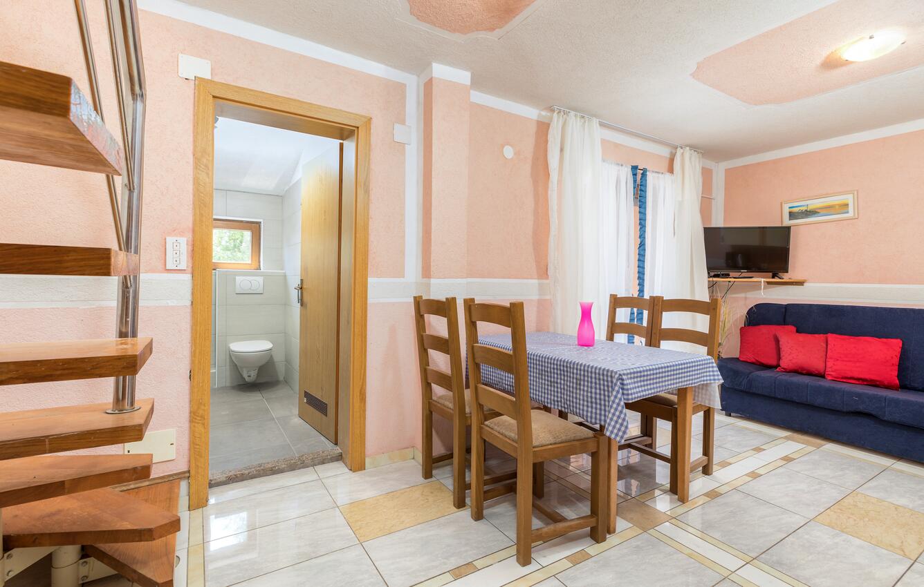 A-13742-d - Private accommodation - Apartments and rooms with parking space Fažana