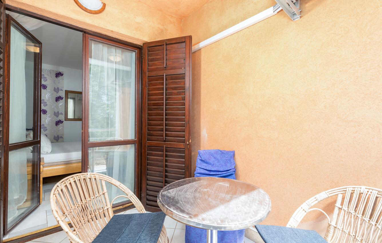 S-13742-a - Private accommodation - Apartments and rooms with parking space Fažana