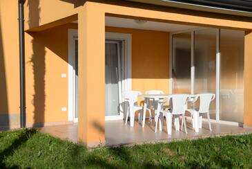 Ferienwohnungen und Zimmer mit Parklplatz Lovrecica, Umag - 13752