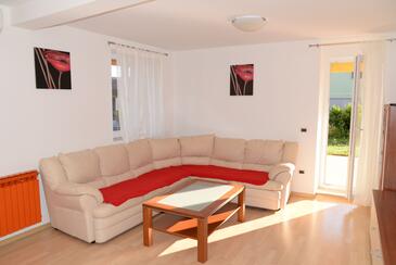 Ferienwohnungen und Zimmer mit Parklplatz Lovrecica, Umag - 13752