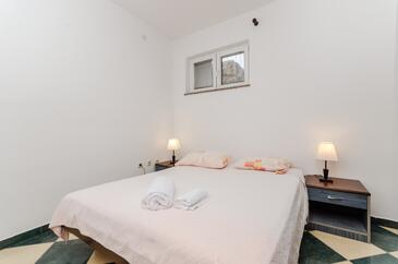 Haus mit Pool für Familien Maslenica, Novigrad - 13770