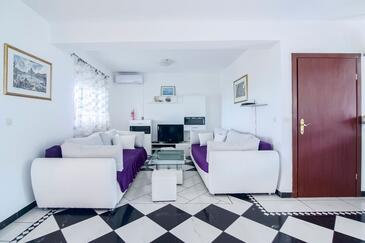 Haus mit Pool für Familien Maslenica, Novigrad - 13770