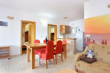 Apartamenty nad morzem Seget Vranjica, Trogir - 13771
