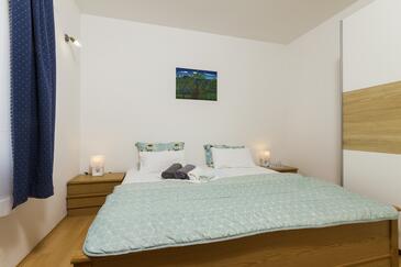 Appartamenti con parcheggio Stinjan, Pola - Pula - 13776