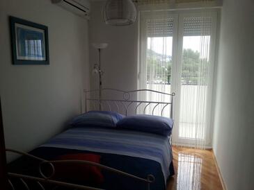 Apartmani uz more Omiš - 13796
