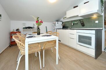 Apartments by the sea Sukošan, Zadar - 13825