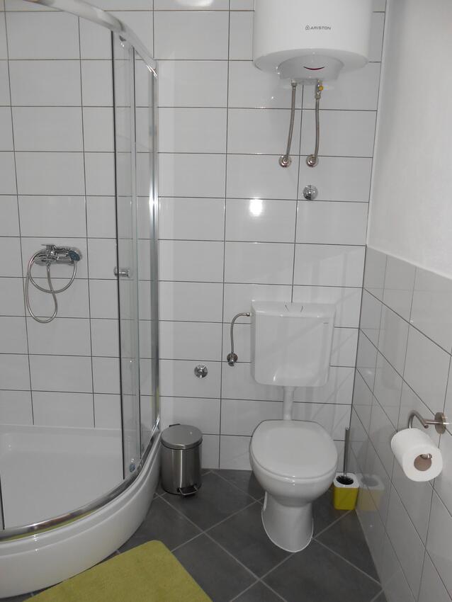 A-13859-a - Alloggi privati - Appartamenti con parcheggio Okrug Gornji, Bua - Čiovo