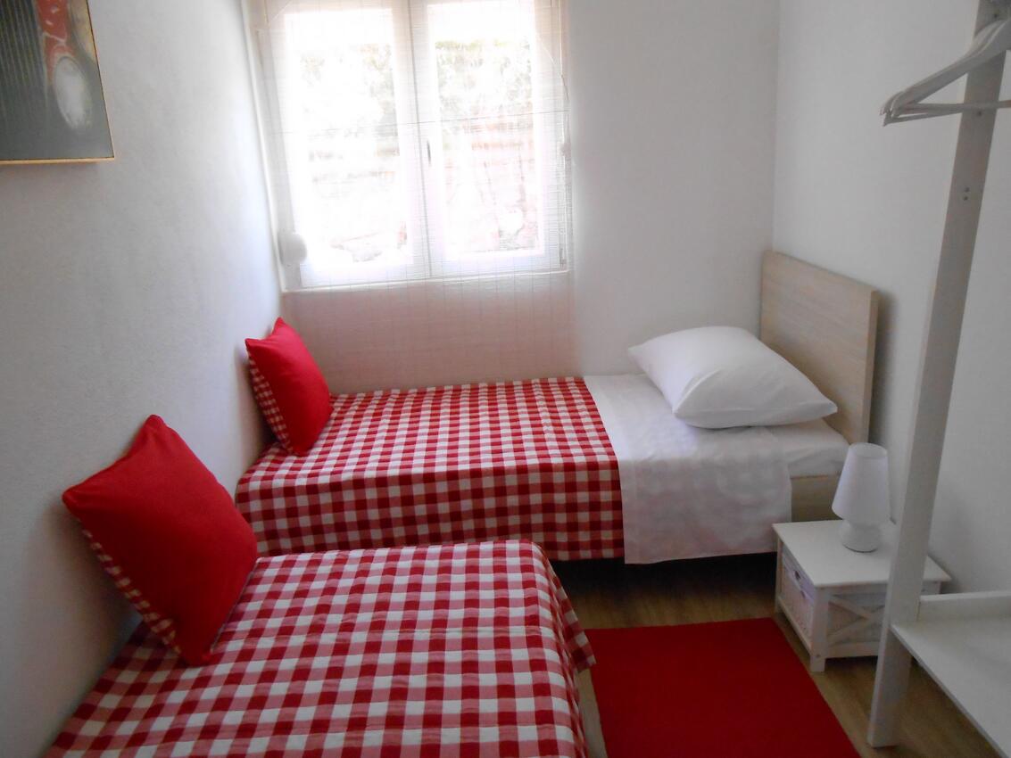 A-13859-a - Alloggi privati - Appartamenti con parcheggio Okrug Gornji, Bua - Čiovo