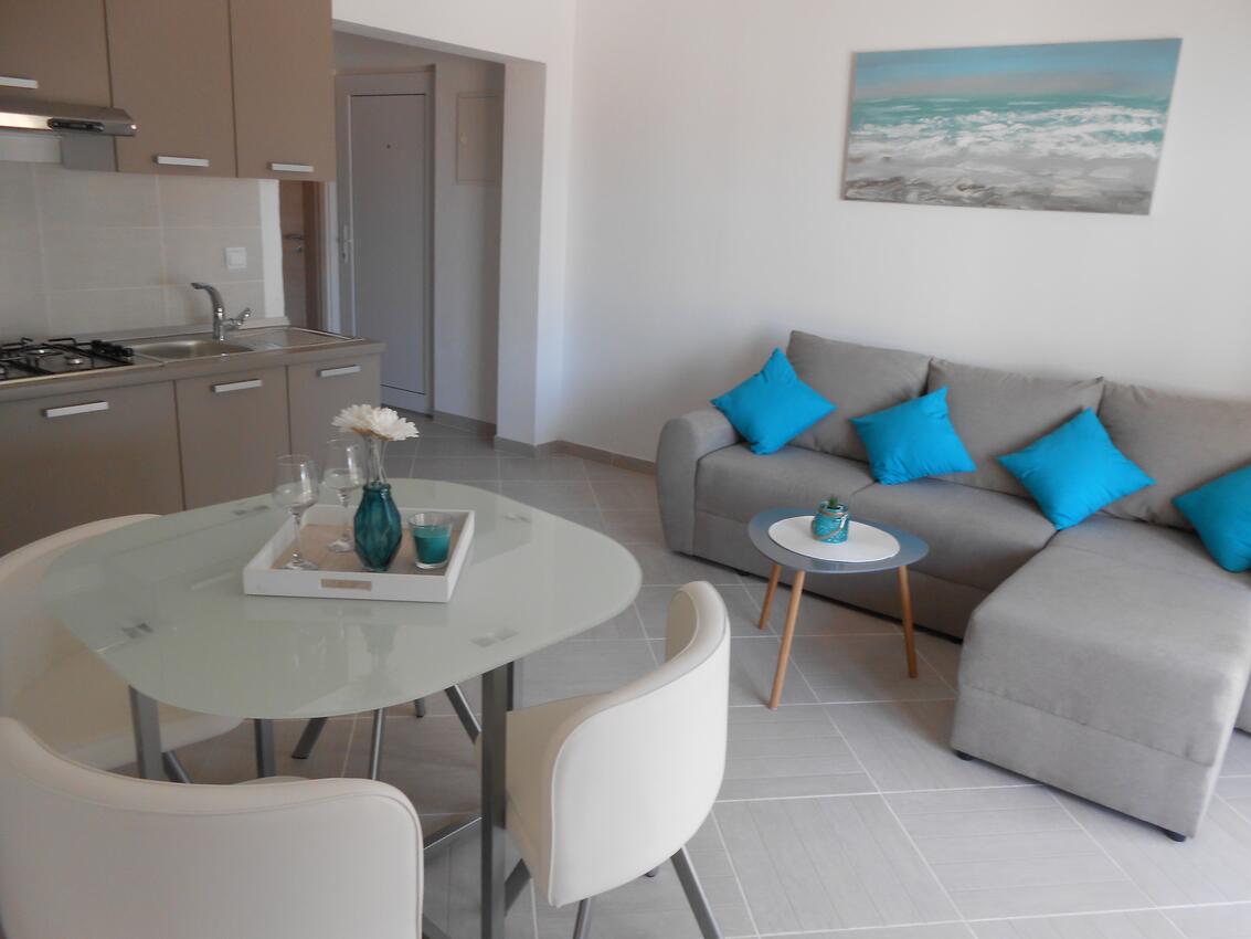 A-13859-a - Alloggi privati - Appartamenti con parcheggio Okrug Gornji, Bua - Čiovo