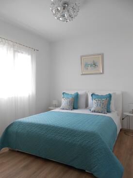 Apartments with parking space Okrug Gornji, Čiovo - 13859