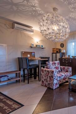 Family-friendly apartments with swimming pool Sutomišćica, Ugljan - 13872