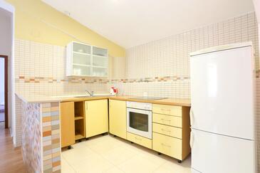 Apartamento com varanda Baška Voda, Dalmácia Central