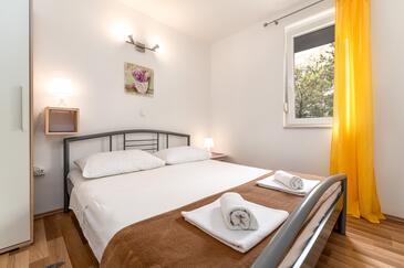 Apartments with parking space Baška, Krk - 13907