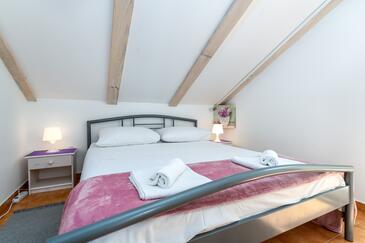 Apartmaji s parkingom Baška, Krk - 13907