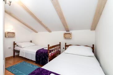 Apartmaji s parkingom Baška, Krk - 13907