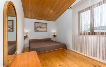 Apartments with parking space Poreč - 13927