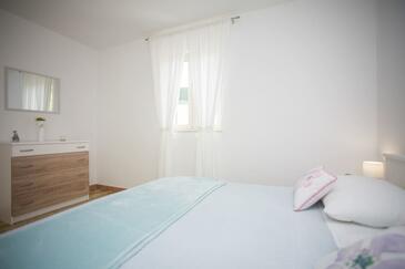 Ferienhaus mit Parkplatz Podstrana, Split - 13946