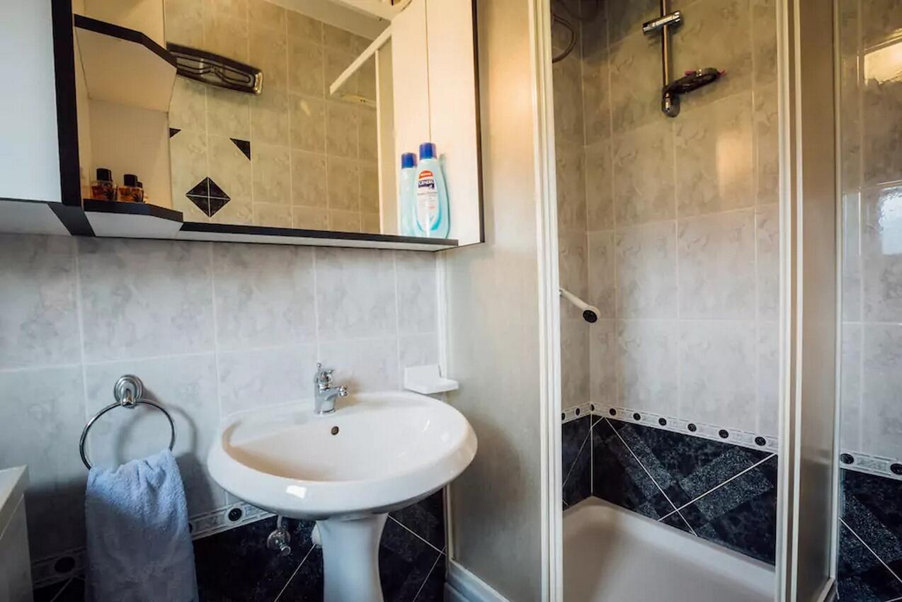 A-13969-a - Privatunterkunft - Ferienwohnungen mit Parkplatz Solin, Split