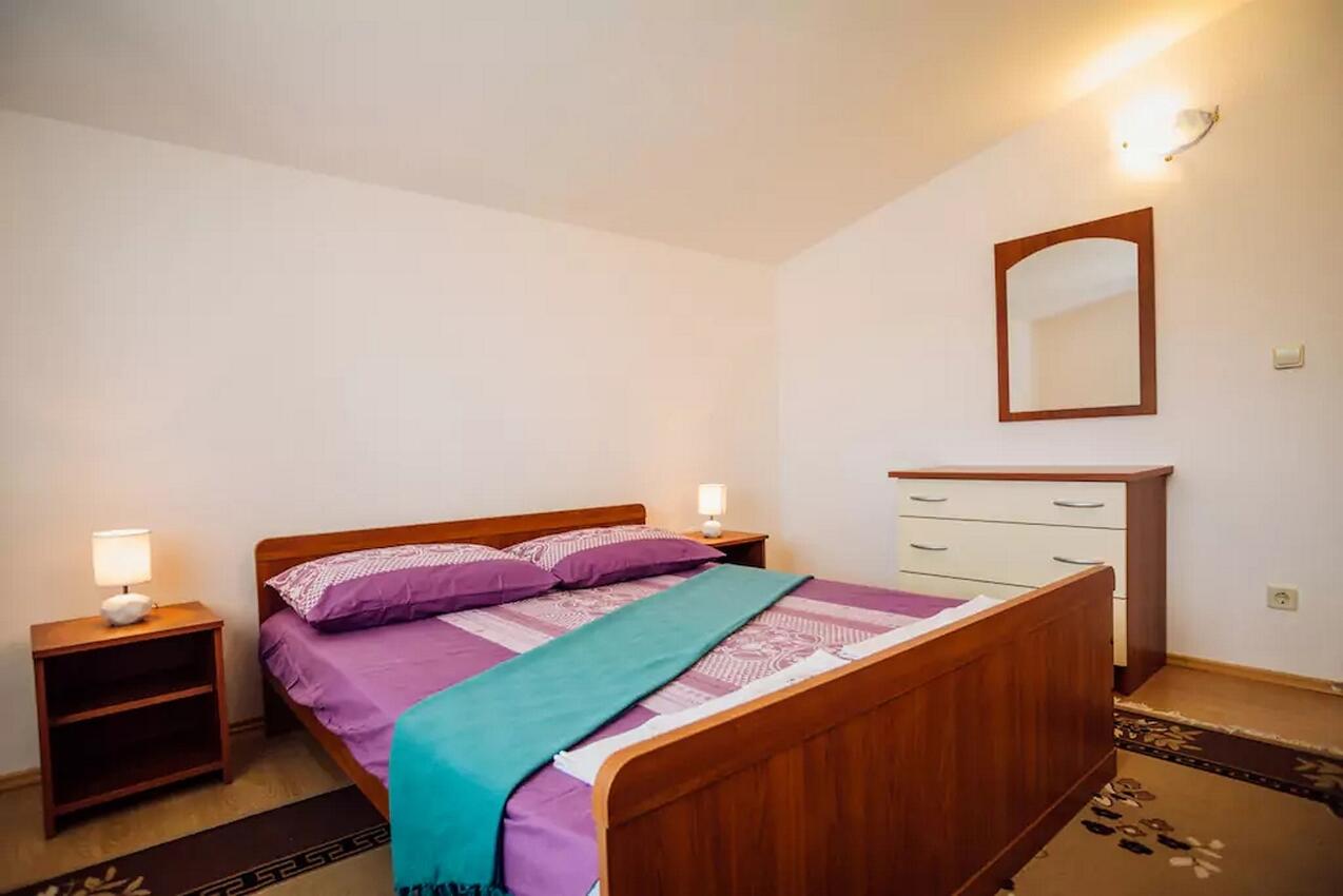 A-13969-a - Privatunterkunft - Ferienwohnungen mit Parkplatz Solin, Split