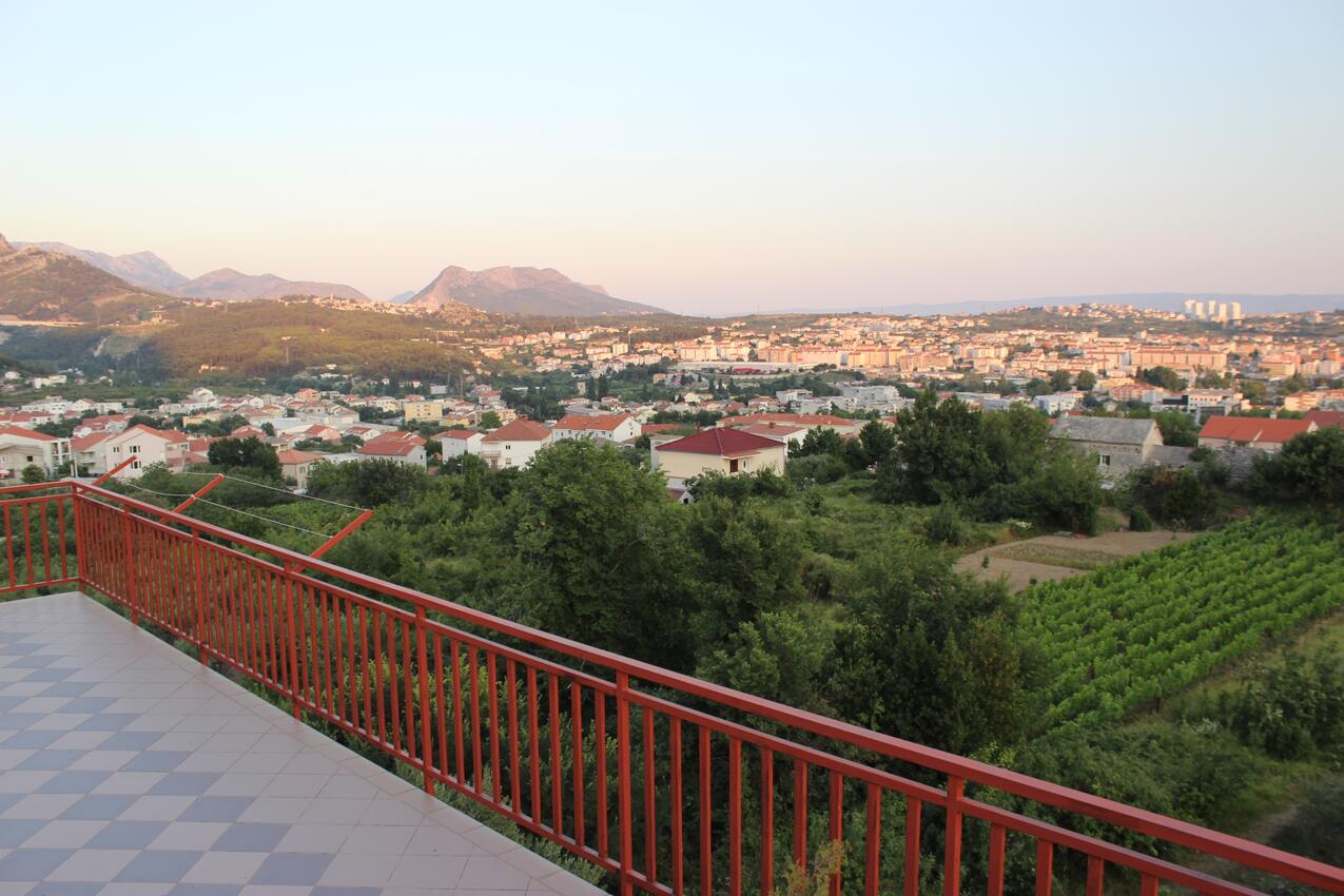 A-13969-a - Privatunterkunft - Ferienwohnungen mit Parkplatz Solin, Split