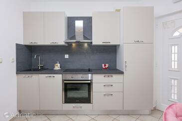 Apartmaji s parkingom Vodice - 13973