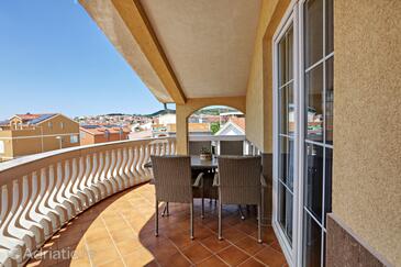 Apartments with parking space Vodice - 13973