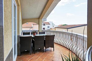 Apartamento para dos personas Vodice (A-13973-d(