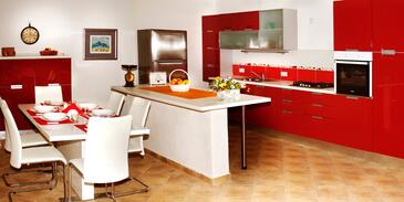 Ferienhaus mit Parkplatz Zaostrog, Makarska - 13998