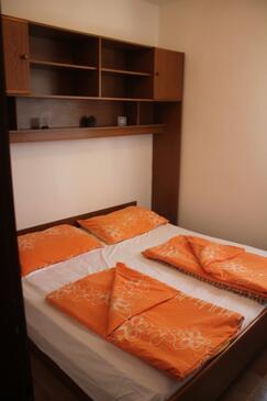 Apartmanok parkolóhellyel Businci, Ciovo - 14010