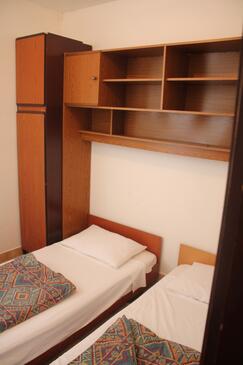 Apartmanok parkolóhellyel Businci, Ciovo - 14010