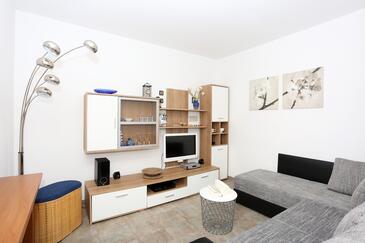 Apartmani uz more Novigrad - 14028