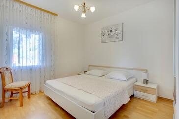 Ferienwohnungen mit Pool für Familien Kastel Sucurac, Kastela - 14047