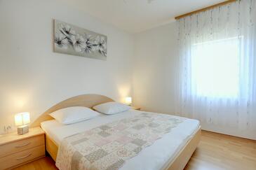 Ferienwohnungen mit Pool für Familien Kastel Sucurac, Kastela - 14047