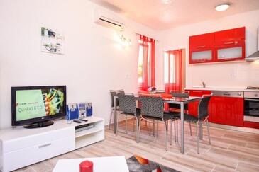 Family friendly house with a swimming pool Lovran - Lovorno (Dubrovnik) - 14050