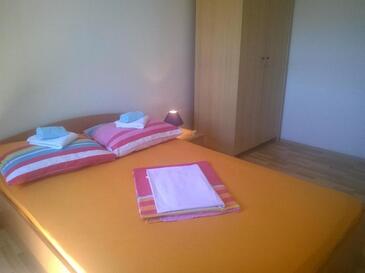 Apartmani s parkingom Pakoštane, Biograd - 14054