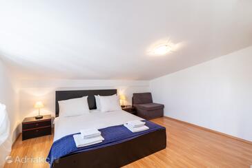 Апартаменти з паркуванням Лопар - Lopar, Раб - Rab - 14070