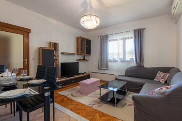 Luxury villa with a swimming pool Naklice, Omiš - 14076