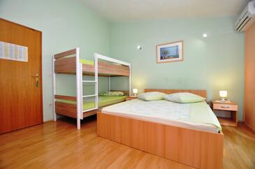 Apartamenty z parkingiem Makarska - 14091