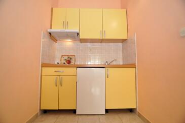 Ferienwohnungen mit Parkplatz Makarska - 14091