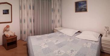 Ferienwohnungen mit Pool für Familien Kali, Ugljan - 14116